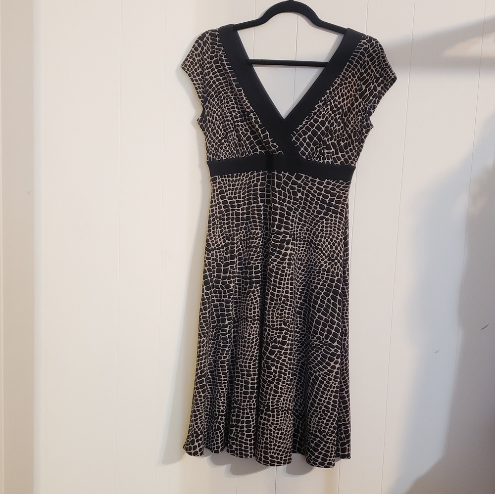 Van Heusen size 6 dress